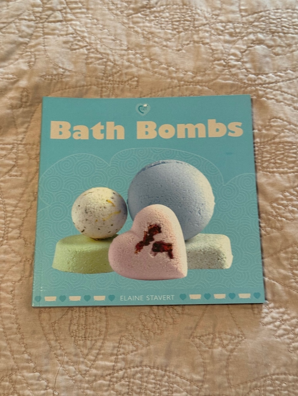 Bath Bombs by Elaine Stavert - Crafting Guide Book